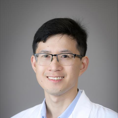 Xin li headshot